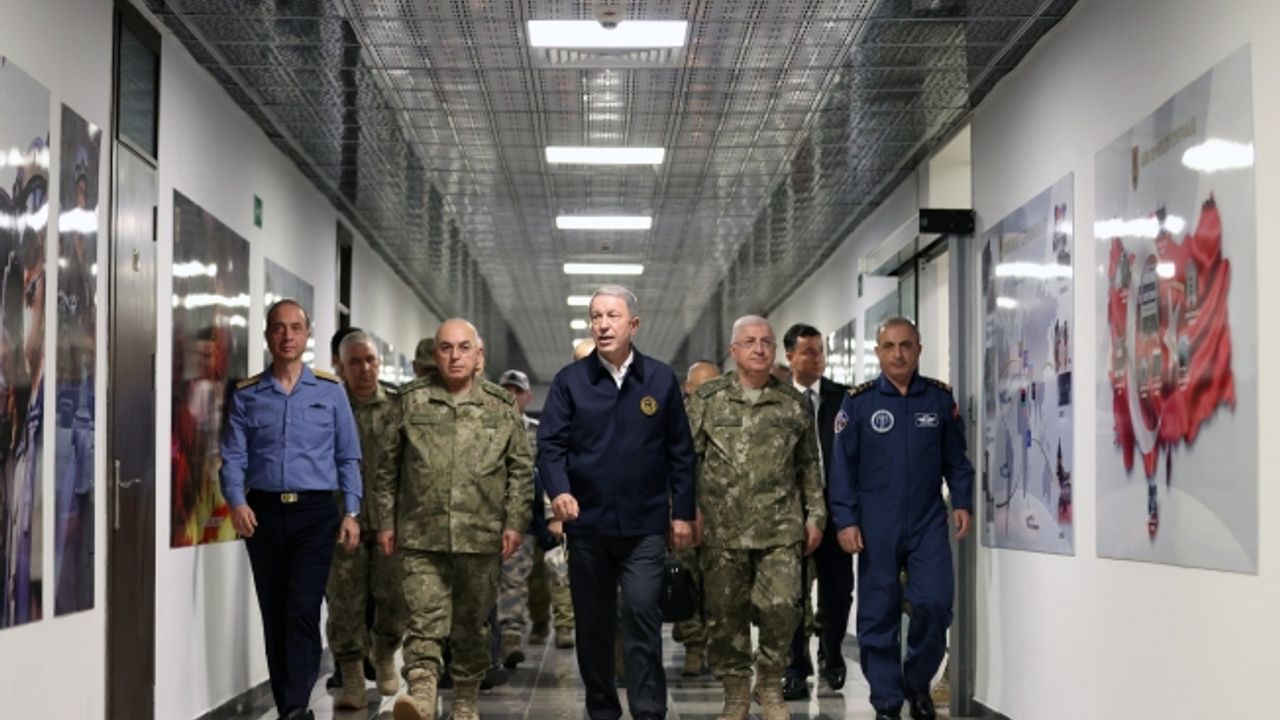 Bakan Akar: 184 terörist etkisiz hale getirildi