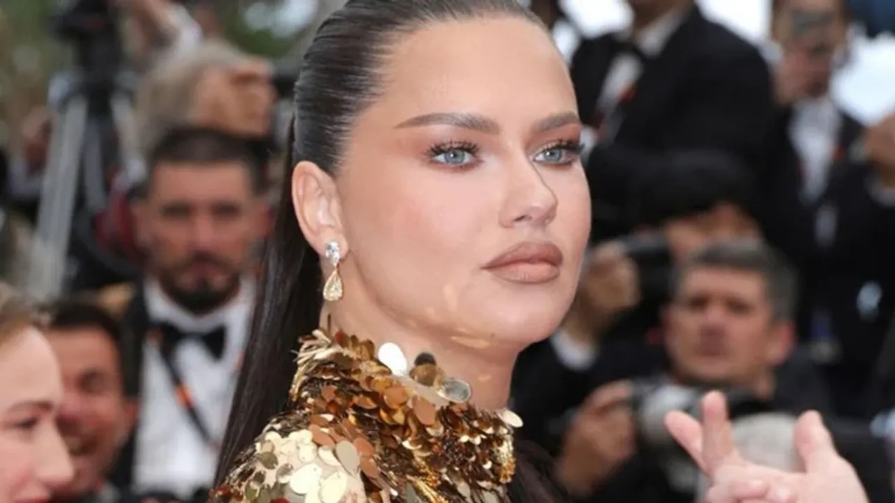 Adriana Lima Cannes kıyafeti ile sosyal medyanın diline düştü