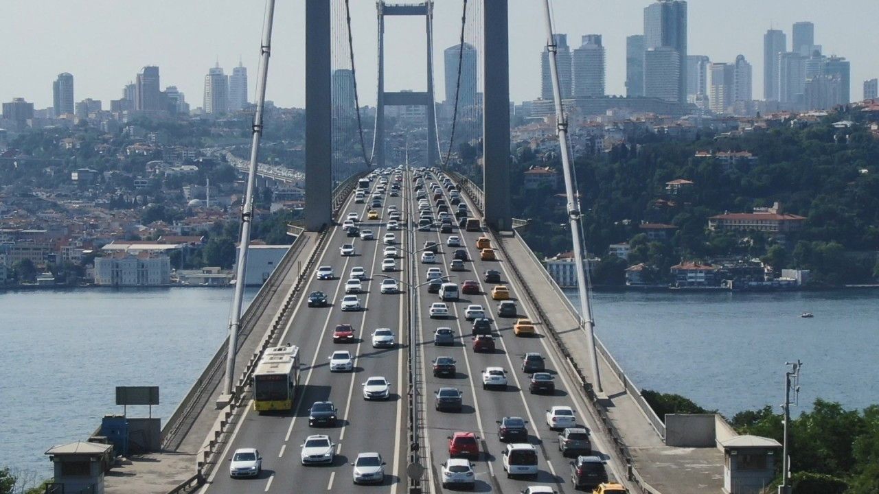 İstanbul Valiliği duyurdu: 15 Temmuz Şehitler Köprüsü’nün trafiğe kapatılması kararı kaldırıldı!