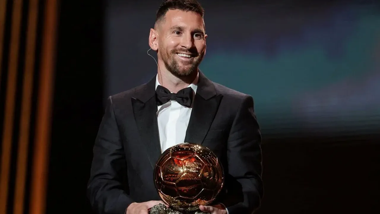 Futbolun 'en iyileri' Paris'te açıklandı: Ballon d’Or ödülünün sahibi 8. kez Messi oldu!