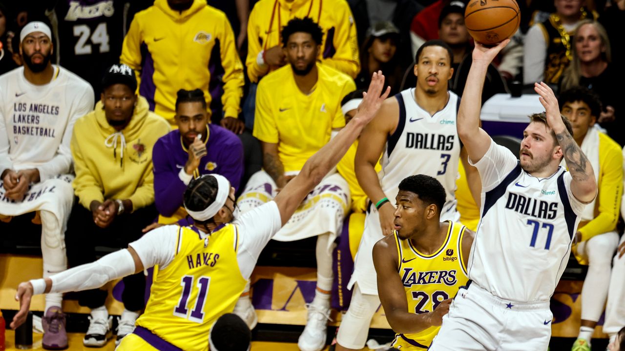 Dallas, Doncic'in 30 sayı kaydettiği maçta Lakers'ı yendi