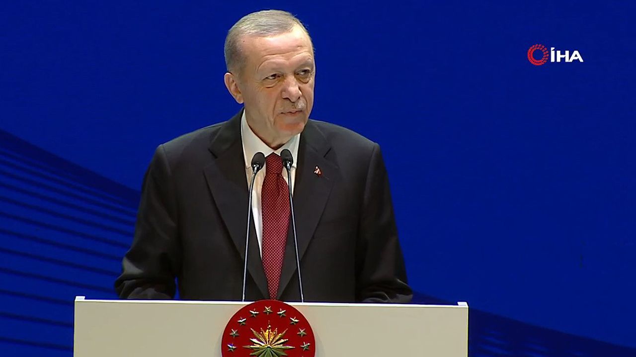 Cumhurbaşkanı Erdoğan müjdeyi duyurdu: "Çalışan emekliler de 5 bin TL alacak"