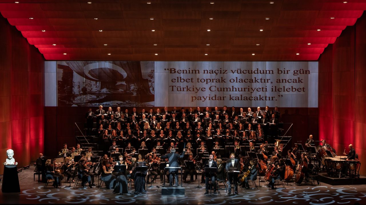 İstanbul Devlet Opera ve Balesi'nden Atatürk'ü Anma Konseri