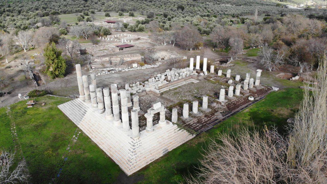 Apollon Smintheus Tapınağı'nda yeni kazı alanları jeoradarla belirleniyor