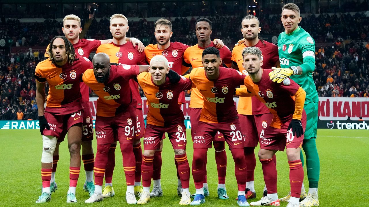 Galatasaray'da 4 değişiklik