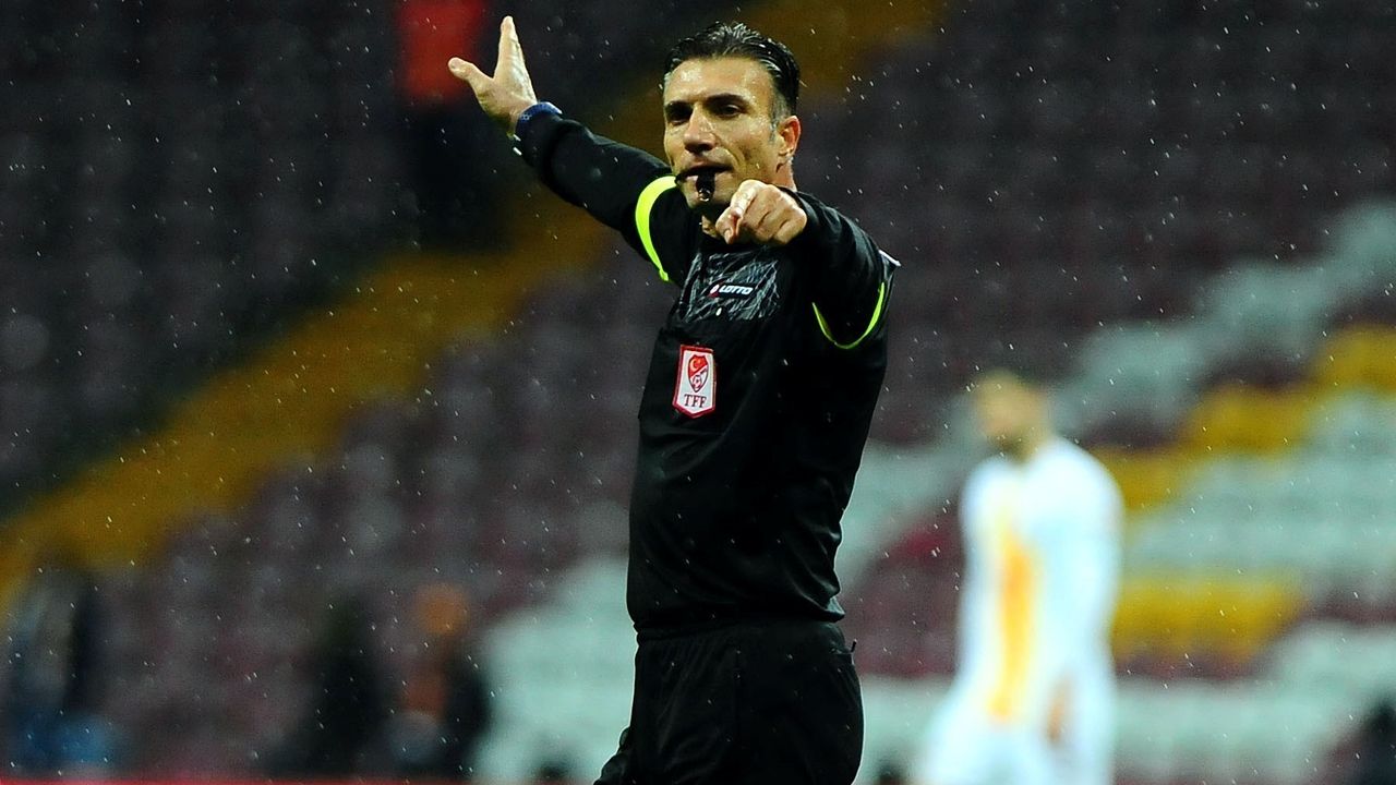 Trabzonspor - Galatasaray maçının VAR hakemi Özgür Yankaya oldu