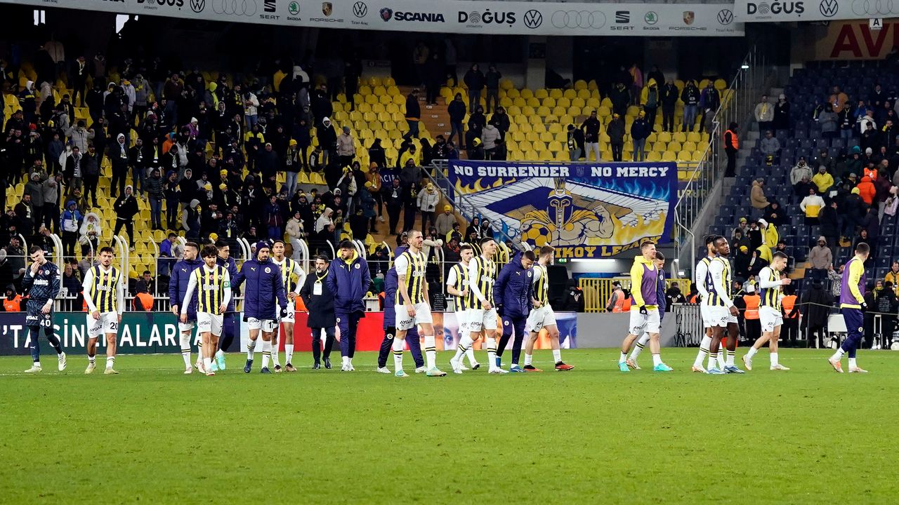 Fenerbahçe evinde 3. kez puan kaybetti