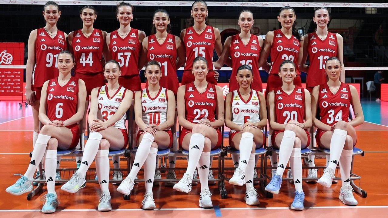 A Milli Kadın Voleybol Takımı, Polonya'yı 3-2 mağlup etti