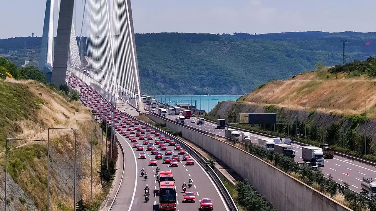 Ay-Yıldızlılara Togg’lu uğurlama