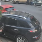 Bu kadarı ancak filmlerde olur! Kendi aracının altında kaldı