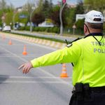 İstanbul’da yaya yolunu kullanan motosikletlere dron destekli denetim