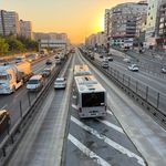 Şirinevler’de metrobüsün çarptığı kadın yaralandı