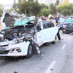 Kartal’da otomobil, park halindeki 3 araca çarptı: 2 yaralı