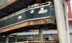 Şükrübey metrobüs üst geçidi yenileniyor