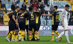 Ümraniyespor'u farkla yenen İstanbulspor'un Süper Lig serüveni sürecek