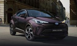 Yeni Toyota C-HR ezberleri bozacak! Gizli kapı kolları, çift renkli gövde, agresif tasarım çizgileri...