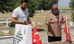 15 Temmuz şehidinin annesinden duygulandıran açıklama: Üzüntülü ama gururluyum!