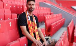 Göztepe'nin yeni transferi Tarkan Serbest, İtalya kampından taraftara selam gönderdi