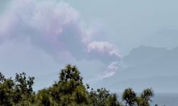 Kemer'deki orman yangınının vahameti kilometrelerce öteden çekilen görüntüde ortaya çıktı...