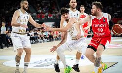 A Milli Erkek Basketbol Takımı'ndan büyük başarı: 2'de 2 yaparak yarı finale yükseldi