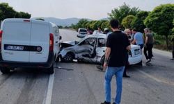 Ankara-İzmir kara yolunda feci kaza! Yolcu otobüsü, tankere çarptı: 21 yaralı