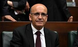 Mehmet Şimşek'ten 3,8'lik büyümeye ilk yorum: Güçlü büyüme performansı sürüyor!