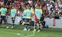 Samsunspor - Fenerbahçe maçında sahaya fare girdi: İlginç görüntüler oluşturdu!