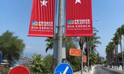 Türk bayrağına adını yazdırmıştı! Fethiye Belediye Başkanı hakkında soruşturma başlatıldı!