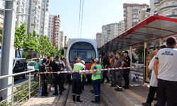 Tramvaya ücretsiz binmek istedi canından oldu