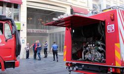 İstiklal Caddesi'nde 8 katlı iş merkezinde yangın