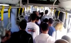 Küçükçekmece'de arıza yapan metrobüsten görüntüler