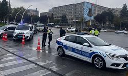 Bakan Yerlikaya duyurdu: Ankara'ya gelen 2 terörist bombalı saldırı eyleminde bulundu!