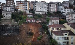 İstanbul'da fırtına ve şiddetli yağış nedeniyle toprak kaydı: 6 kişilik aile ölümden döndü