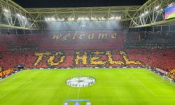 Galatasaray taraftarından 'Welcome to hell' koreografisi