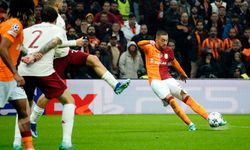 Hakim Ziyech’ten frikikten 2 gol