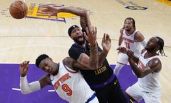 LeBron James'in triple-double performansı Lakers'a yetmedi