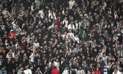 Beşiktaş taraftarlarından Sergen Yalçın sesleri