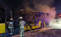 Bahçelievler Basın Ekspres Yolu'nda İETT otobüsü alev alev yandı