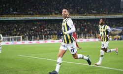 Fenerbahçe derbiye lider gidiyor