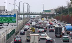 İstanbul'da trafik yoğunluğunda önlenemeyen artış