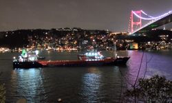 İstanbul Boğazı'nda gemi trafiği askıya alındı