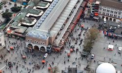 Eminönü'nde bayram öncesi alışveriş yoğunluğu