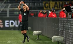 Konyaspor - Fenerbahçe maçının VAR'ı Daniel Schlager oldu