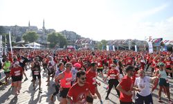 İstanbul’da binlerce kişi 19 Mayıs coşkusuyla koştu