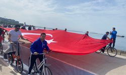 Pendik’te 19 Mayıs için Türk bayrağıyla pedal çevirdiler