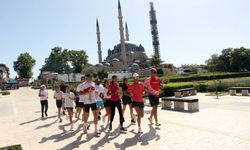 UNESCO'ya alınışının yıl dönümünde 13 atlet, Selimiye Camisi'nin etrafında 13 tur attı