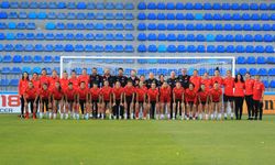 A Milli Kadın Futbol Takımı, Azerbaycan karşısında
