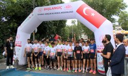 Üsküdar'da yüzlerce sporcu 15 Temmuz Şehitleri için koştu
