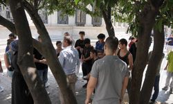Gençler 'Ecdat Yadigarı' eserleri geziyor