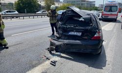 Arıza yapan otomobile kamyon çarptı: 1 yaralı